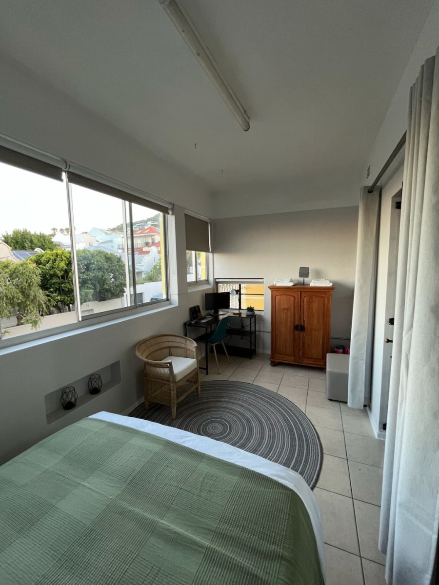 2 Bedroom Property for Sale in Green Point Western Cape
